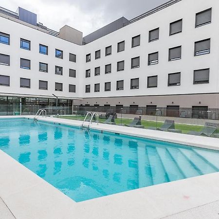 Micampus Madrid Sinesio Delgado Student Residence Bagian luar foto