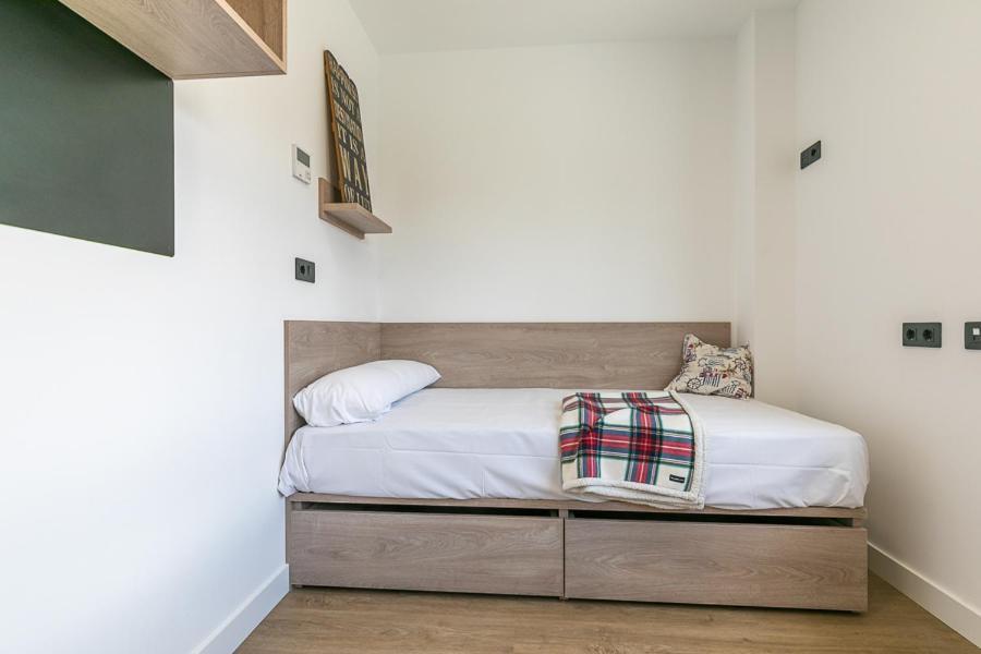 Micampus Madrid Sinesio Delgado Student Residence Bagian luar foto