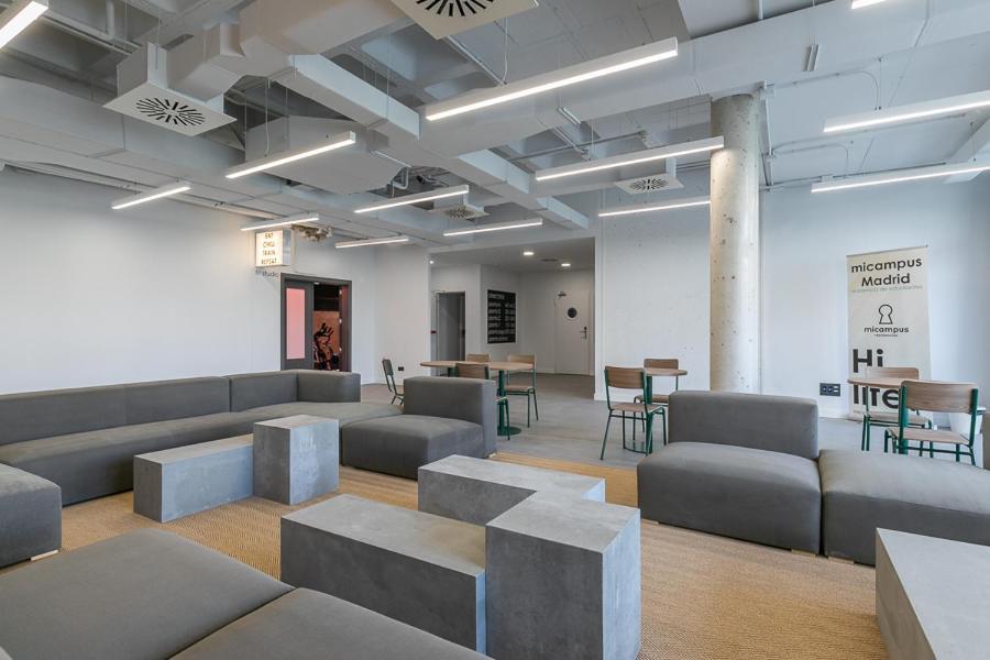 Micampus Madrid Sinesio Delgado Student Residence Bagian luar foto