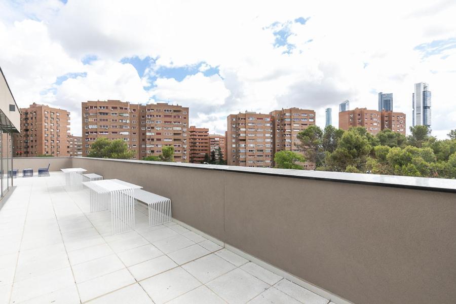 Micampus Madrid Sinesio Delgado Student Residence Bagian luar foto