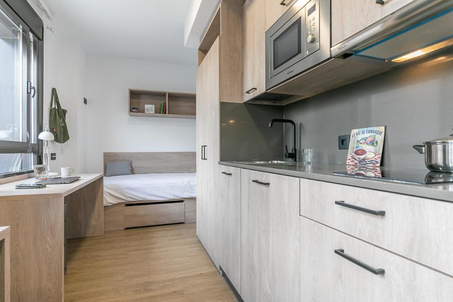 Micampus Madrid Sinesio Delgado Student Residence Bagian luar foto