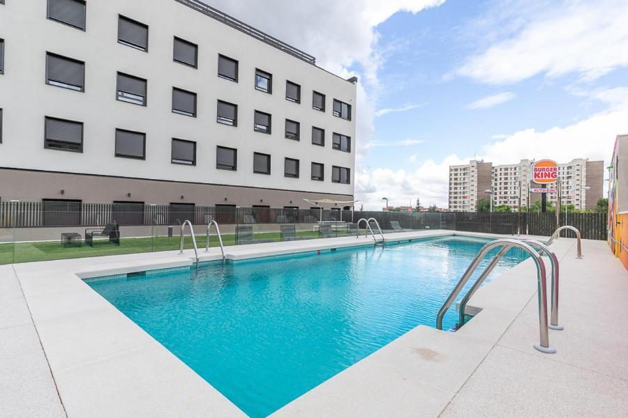 Micampus Madrid Sinesio Delgado Student Residence Bagian luar foto