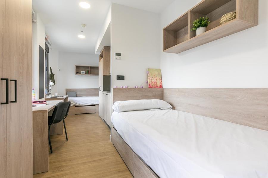 Micampus Madrid Sinesio Delgado Student Residence Bagian luar foto