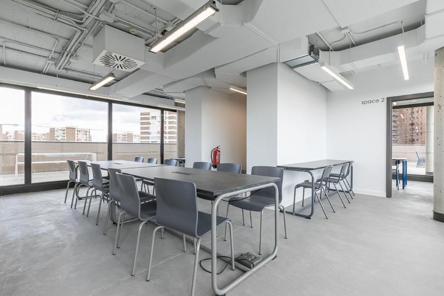Micampus Madrid Sinesio Delgado Student Residence Bagian luar foto