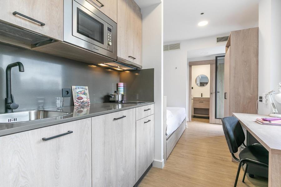 Micampus Madrid Sinesio Delgado Student Residence Bagian luar foto