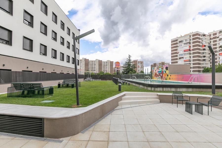 Micampus Madrid Sinesio Delgado Student Residence Bagian luar foto
