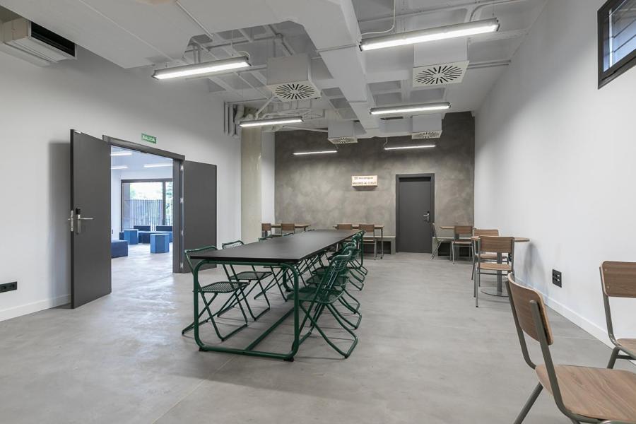 Micampus Madrid Sinesio Delgado Student Residence Bagian luar foto